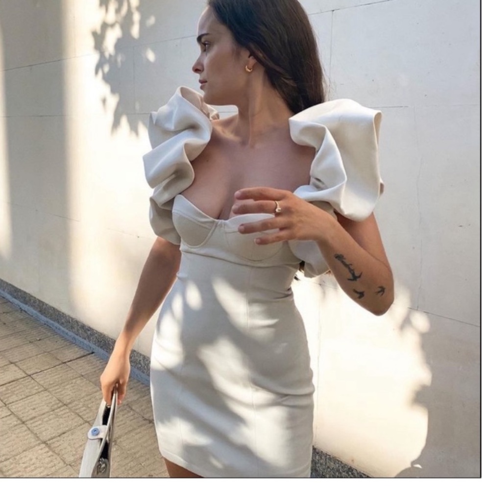Zara bloggers favorite ruffled voluminous mini dress - Picture 15 of 16
